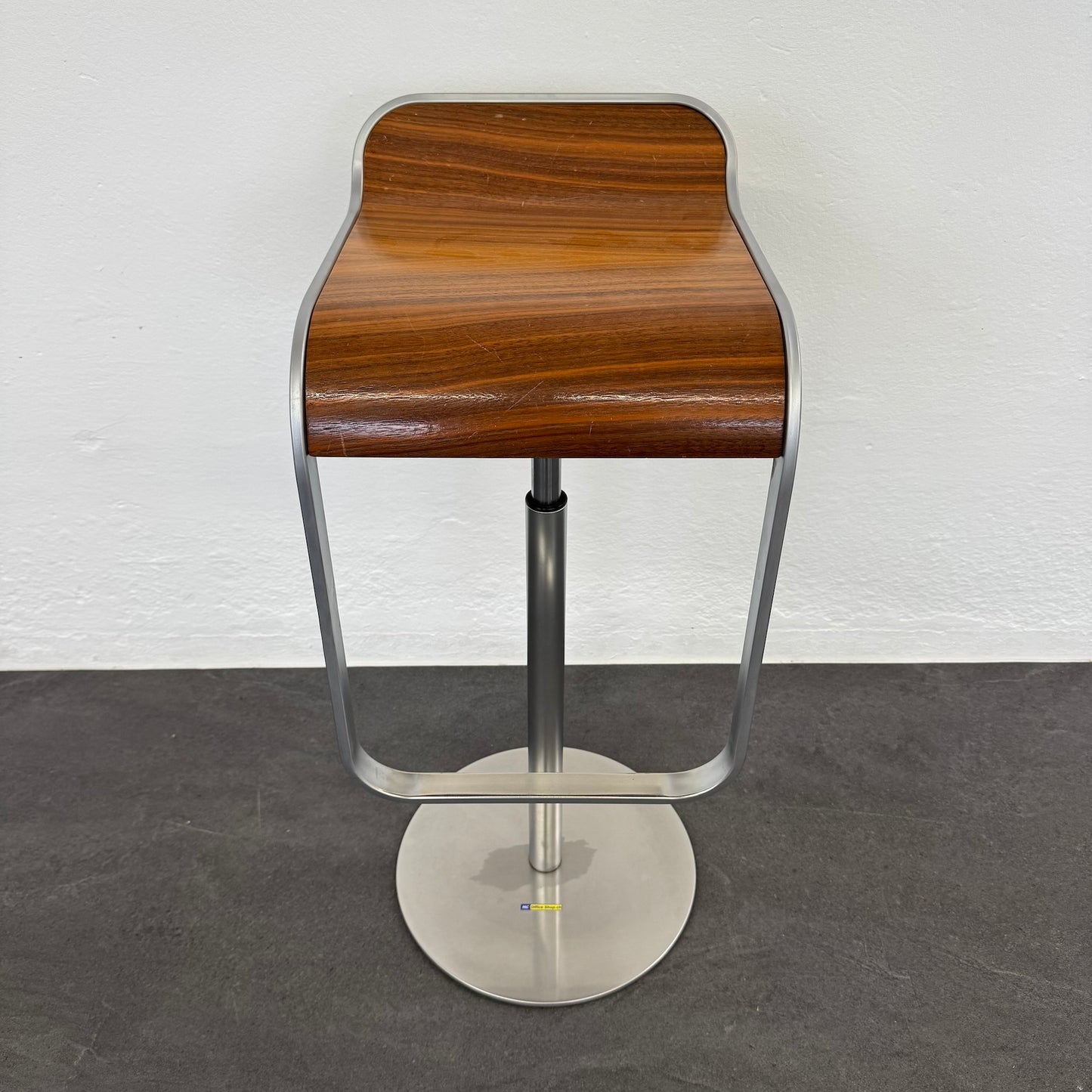 lapalma Lem S80 Barhocker aus Holz Nussbaum