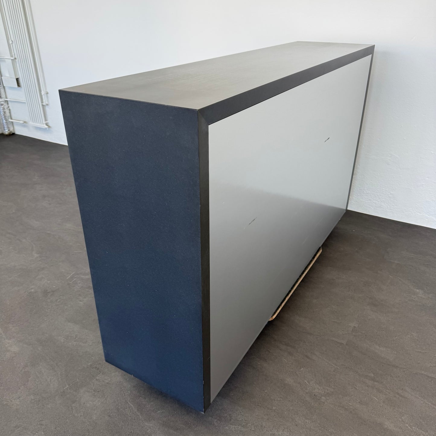 Zemp Z21 Regal von schräg hinten