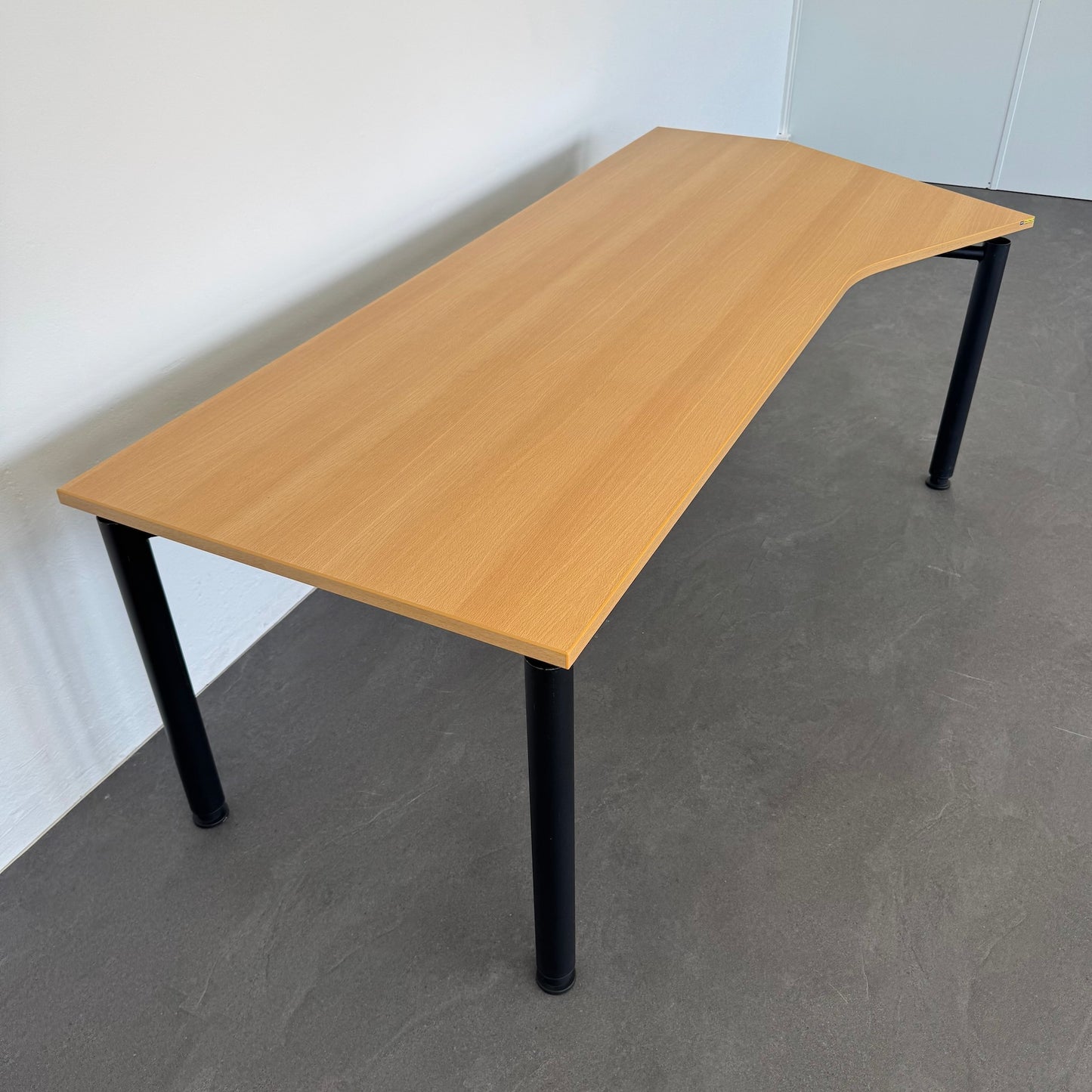 Gesika Lim Schreibtisch Freiform mit Gestell Metall Schwarz