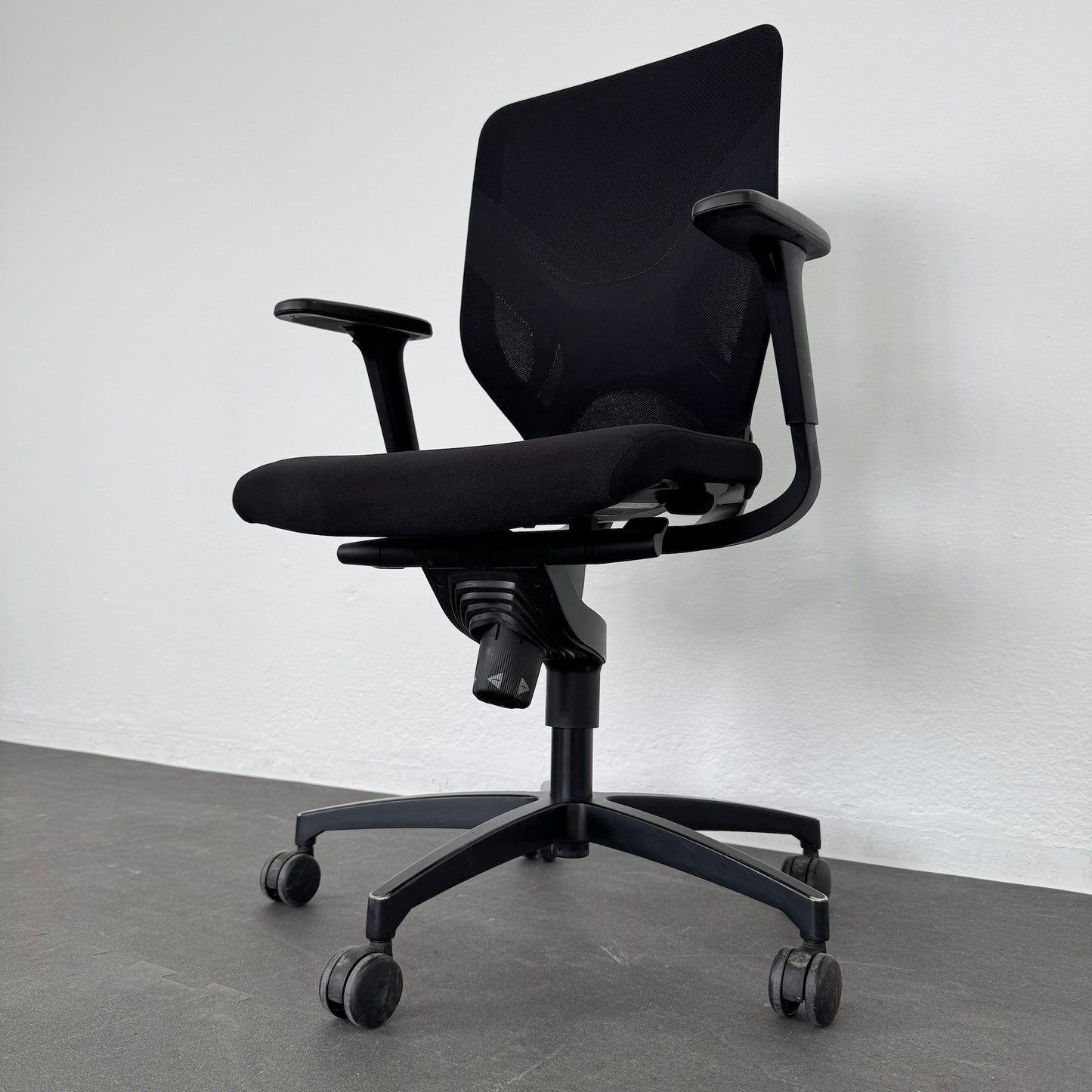 Wilkhahn In 184/7 Bürodrehstuhl Detailfoto Höhenlift