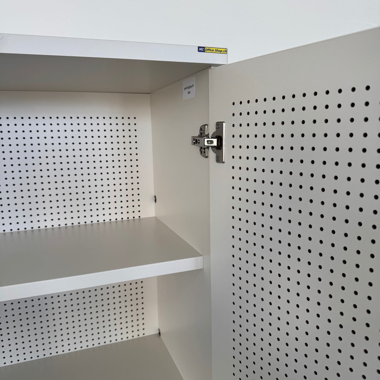 Elan BeHold Flügeltür-Aktenschrank Detailfoto Ecke oben