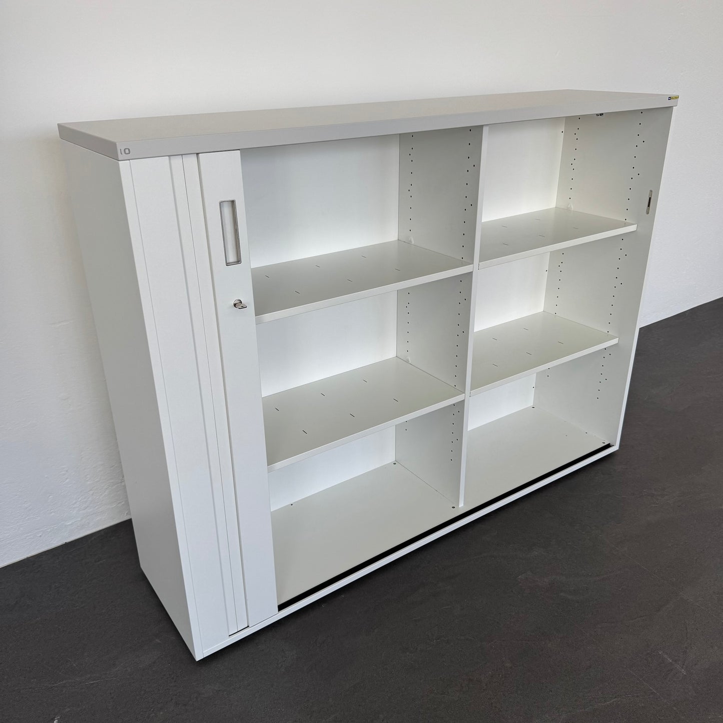 Lista Office Storage Lateralschrank mit 2 Fachböden