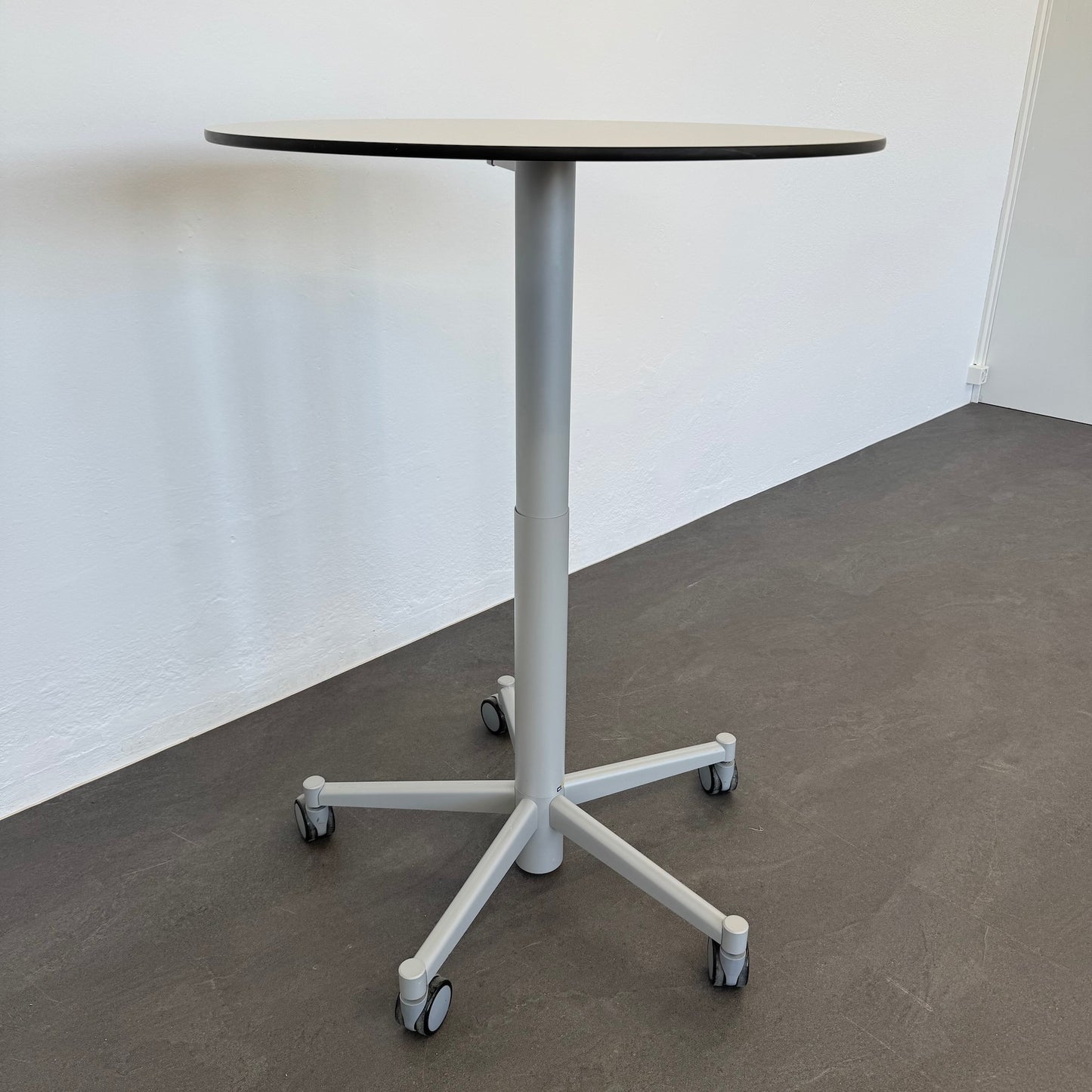 Lista Office Choice Sitz-Steh-Besprechungstisch höhenverstellbar von 705-1140mm