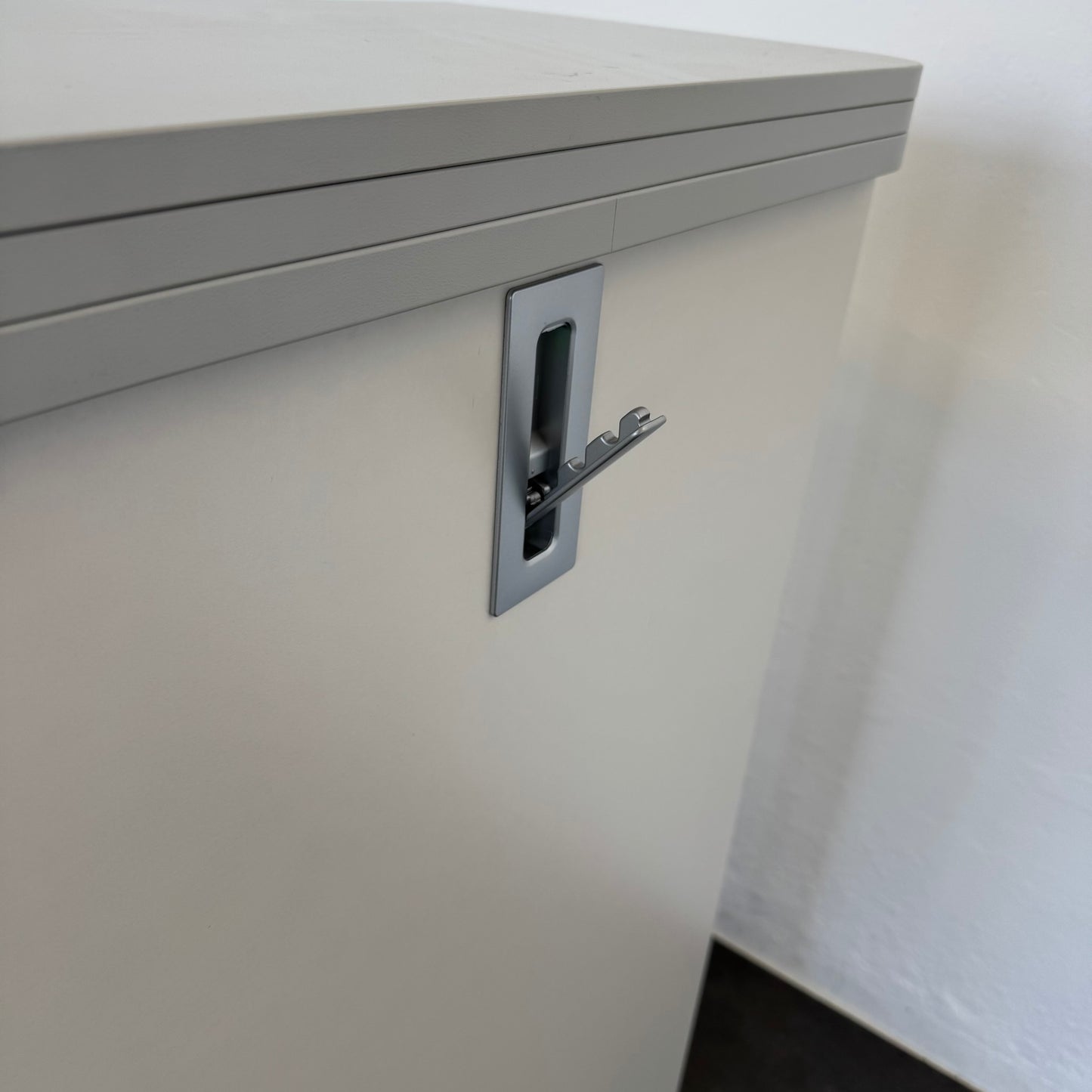 Haworth New City Maxi Caddy Detailfoto Kleiderhaken