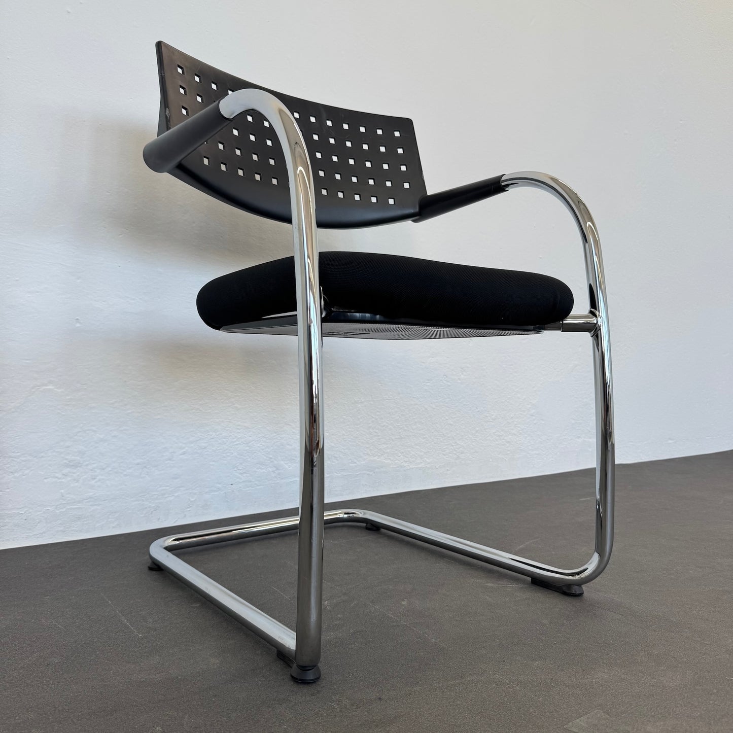 Vitra Visavis Freischwinger stapelbar