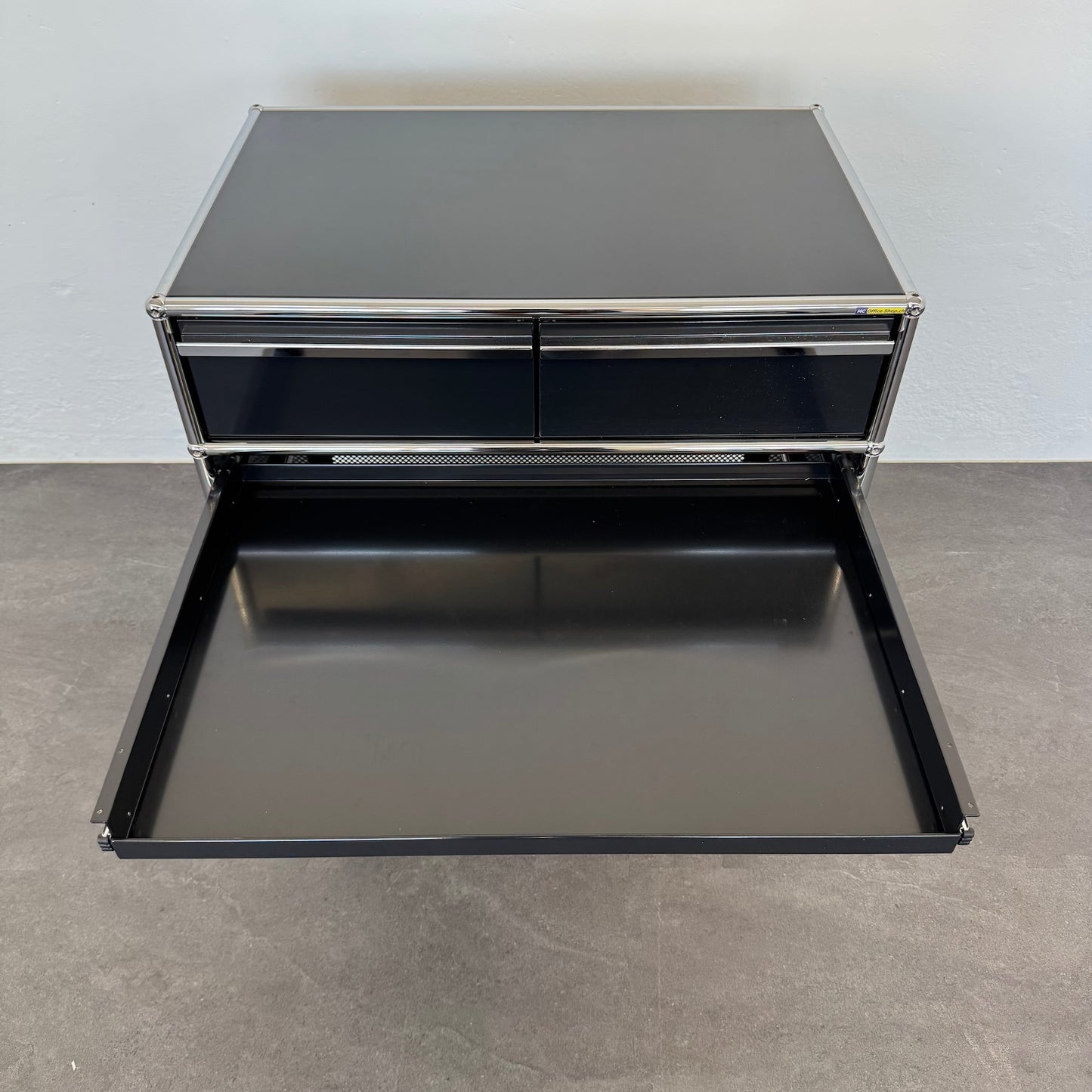 USM Haller Classic Sideboard Detailansicht Auszugstablar oben