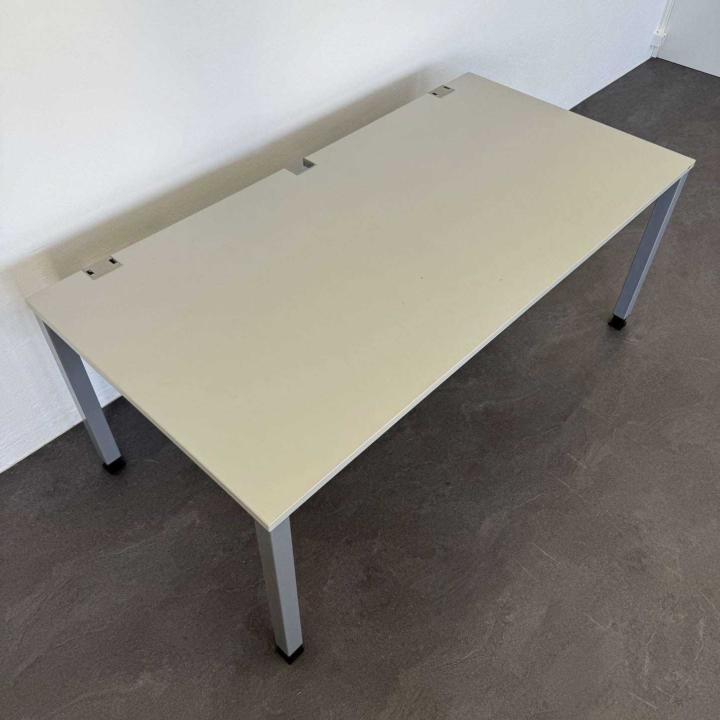 König + Neurath BASIC.4 Schreibtisch Ansicht von oben