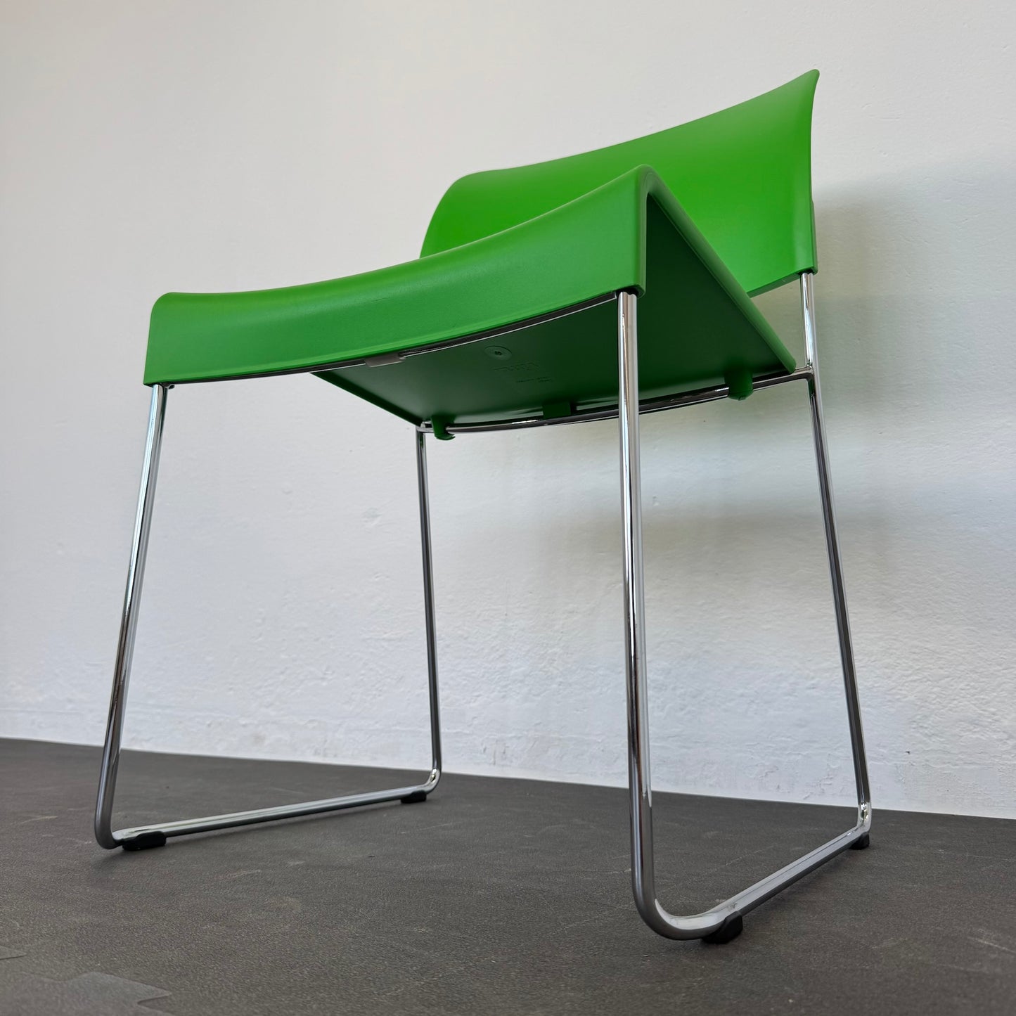 Vitra SIM Stapelstuhl Ansicht von unten
