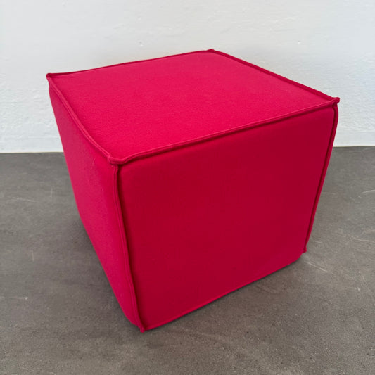 Softline Hocker Space von der Seite