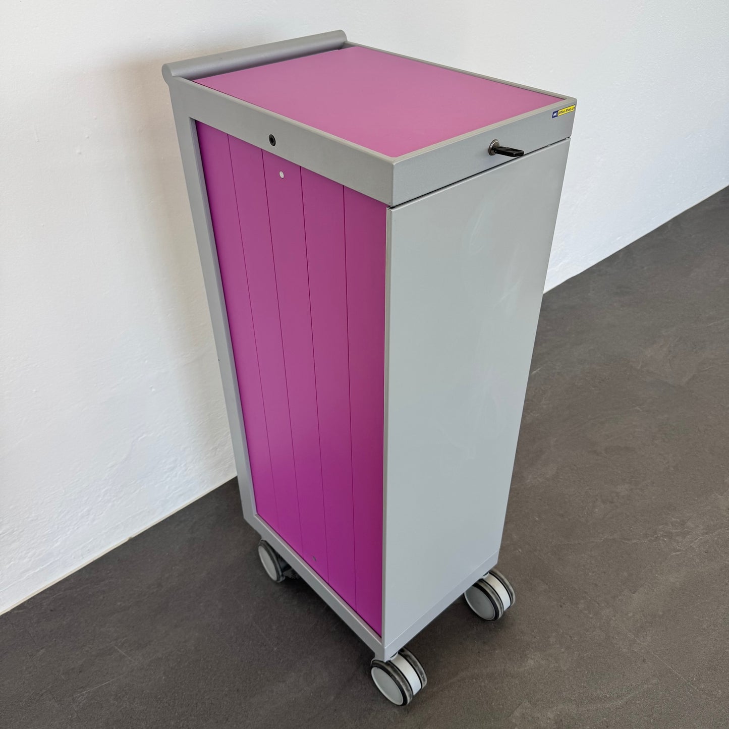 Denz D3 Roll-Caddy mit Schlüssel
