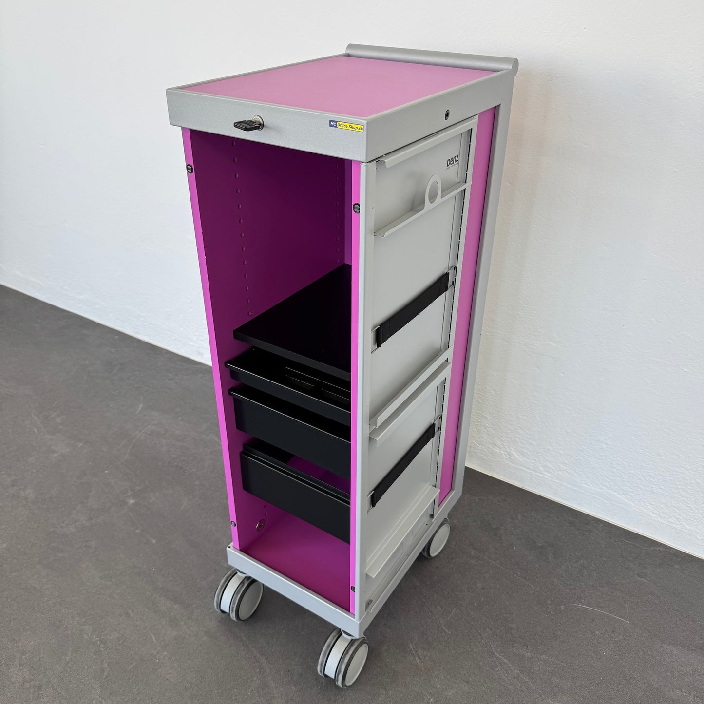 Denz D3 Roll-Caddy offen