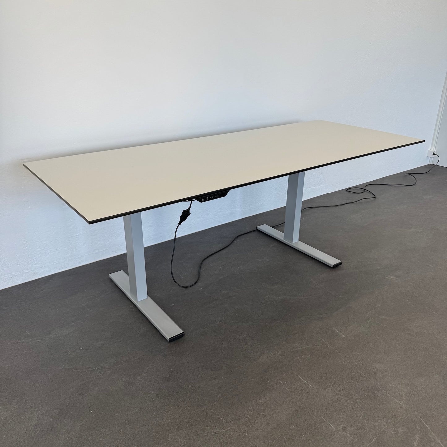 Lista Office LO Choice Sitz-Steh-Schreibtisch ganz unten