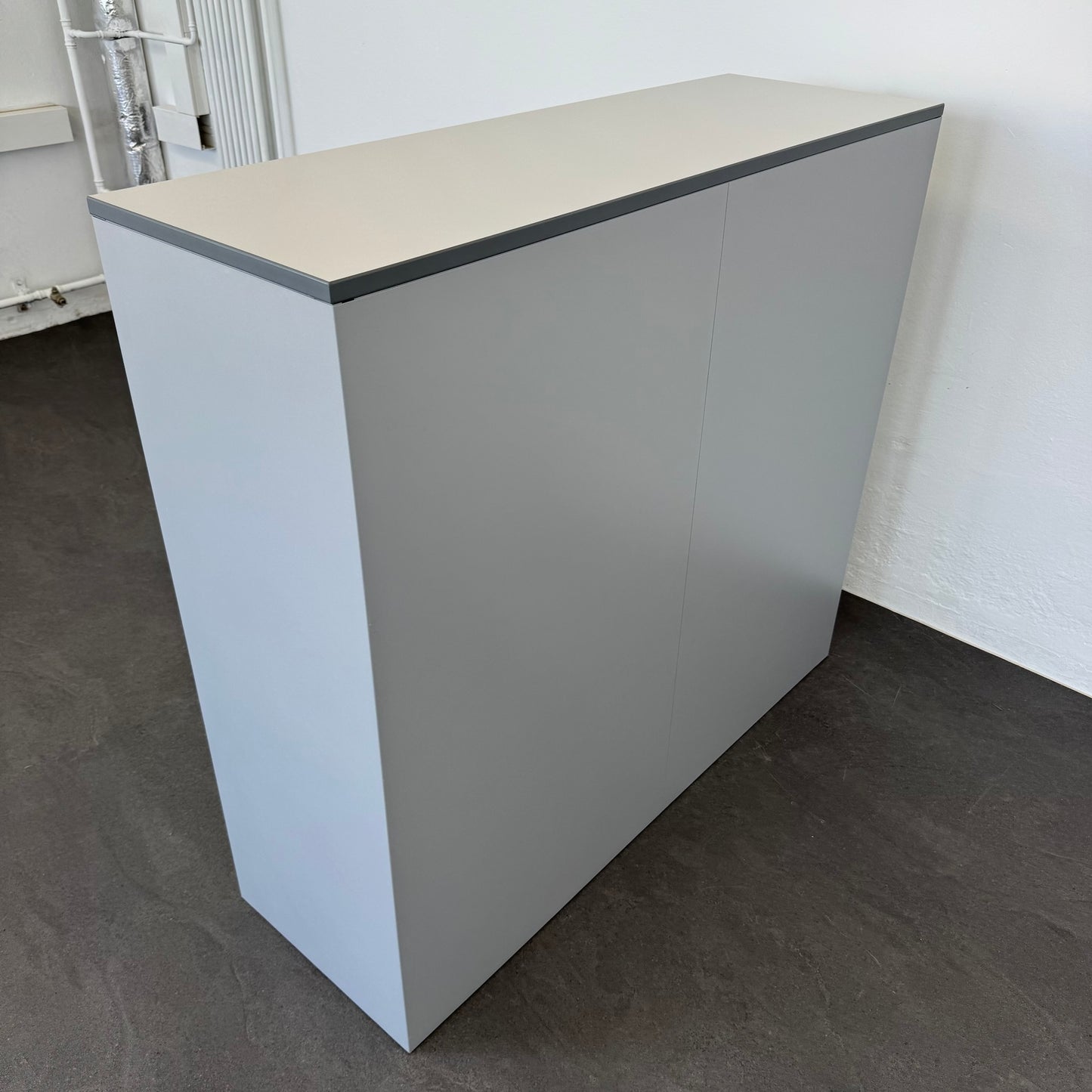Lista Office Storage Lateralschrank Ansicht von der Seite