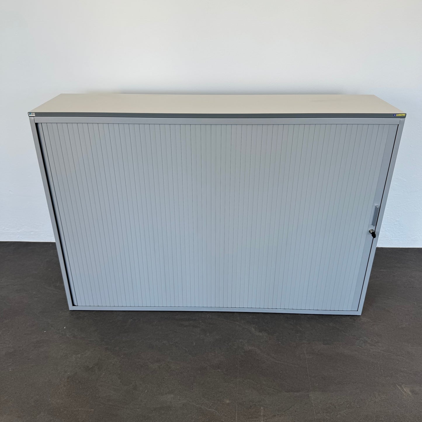 Lista Office Storage Lateralschrank Metall Silbergrau