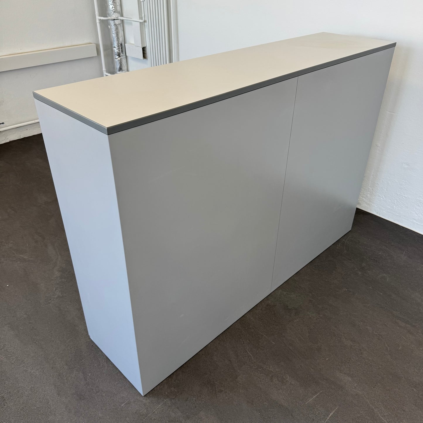 Lista Office Storage Lateralschrank Ansicht von der Seite