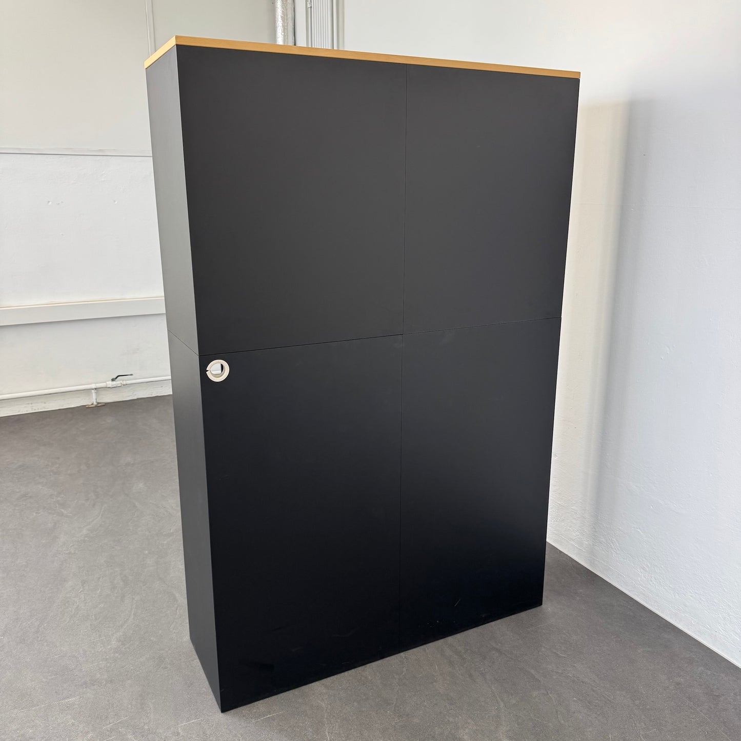 Lista Office Storage Kombi-Lateralschrank Ansicht von hinten