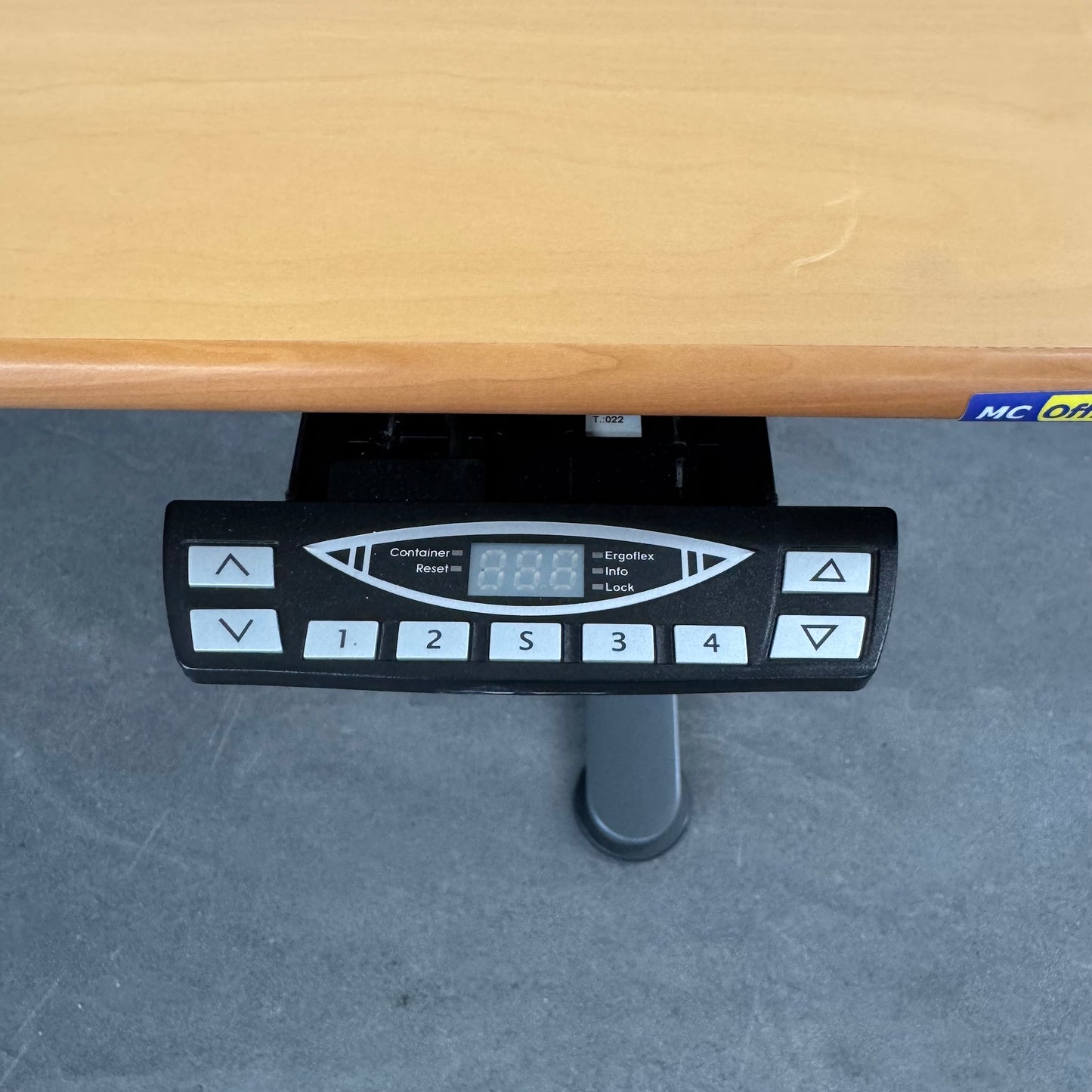 Ergodata System Desk Sitz-Steh Schreibtisch Detailfoto Memory Steuerung