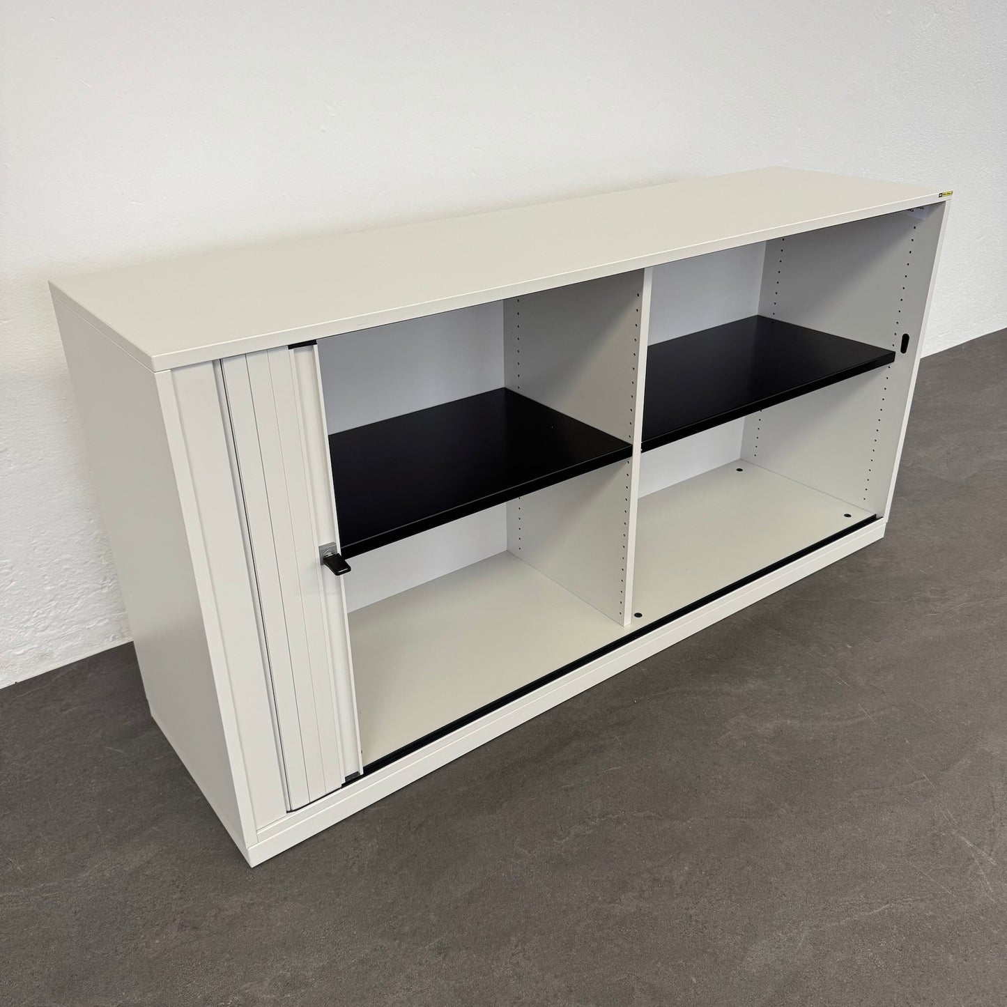 Steelcase Share It Lateralschrank mit 2 Fachboden