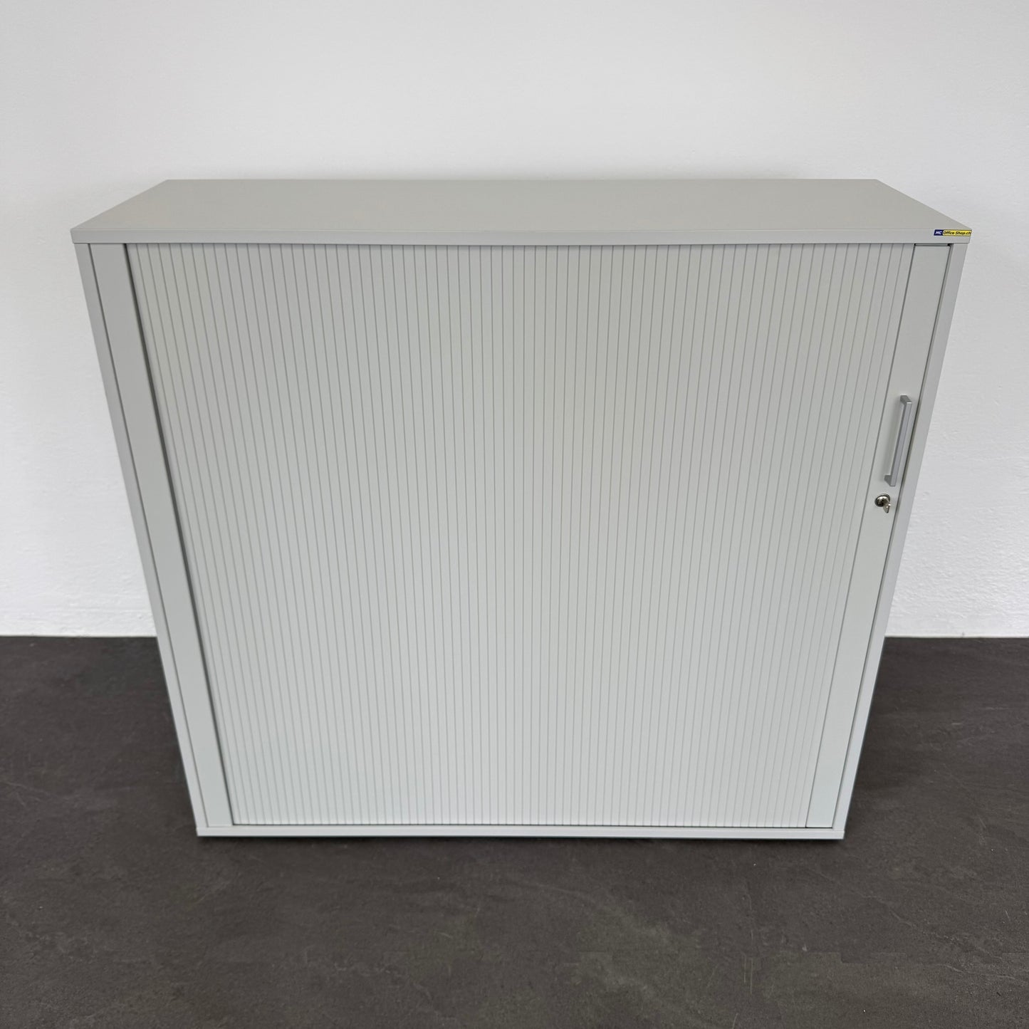 Ergodata V-Max Lateralschrank aus Spanplatte in Lichtgrau