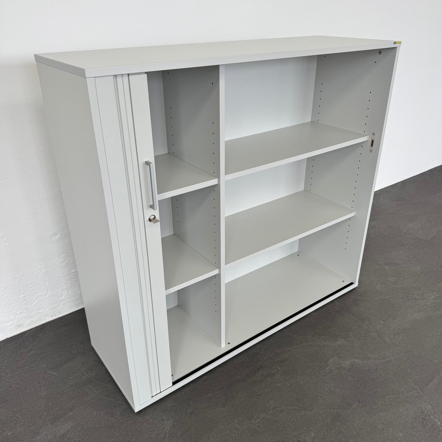 Ergodata V-Max Lateralschrank mit Mitteltrennwand