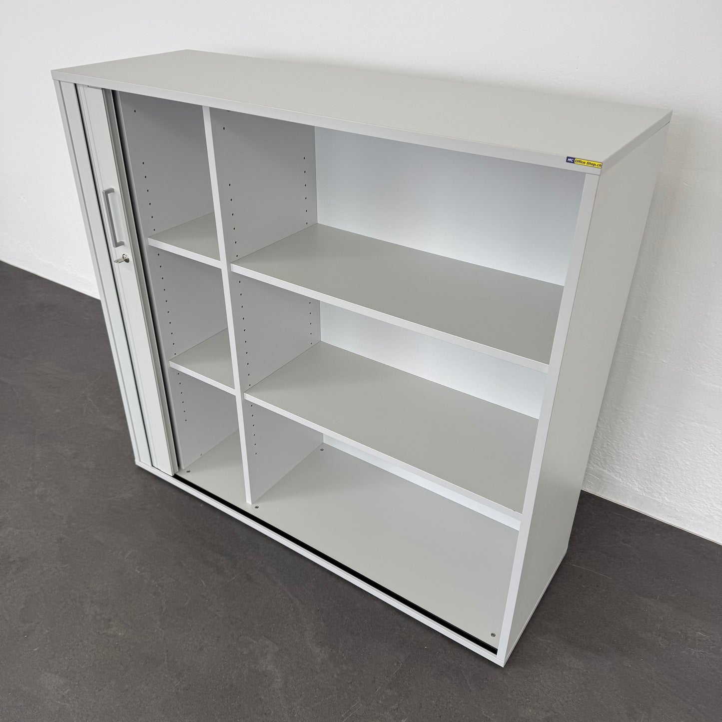 Ergodata V-Max Lateralschrank mit 4 Fachböden