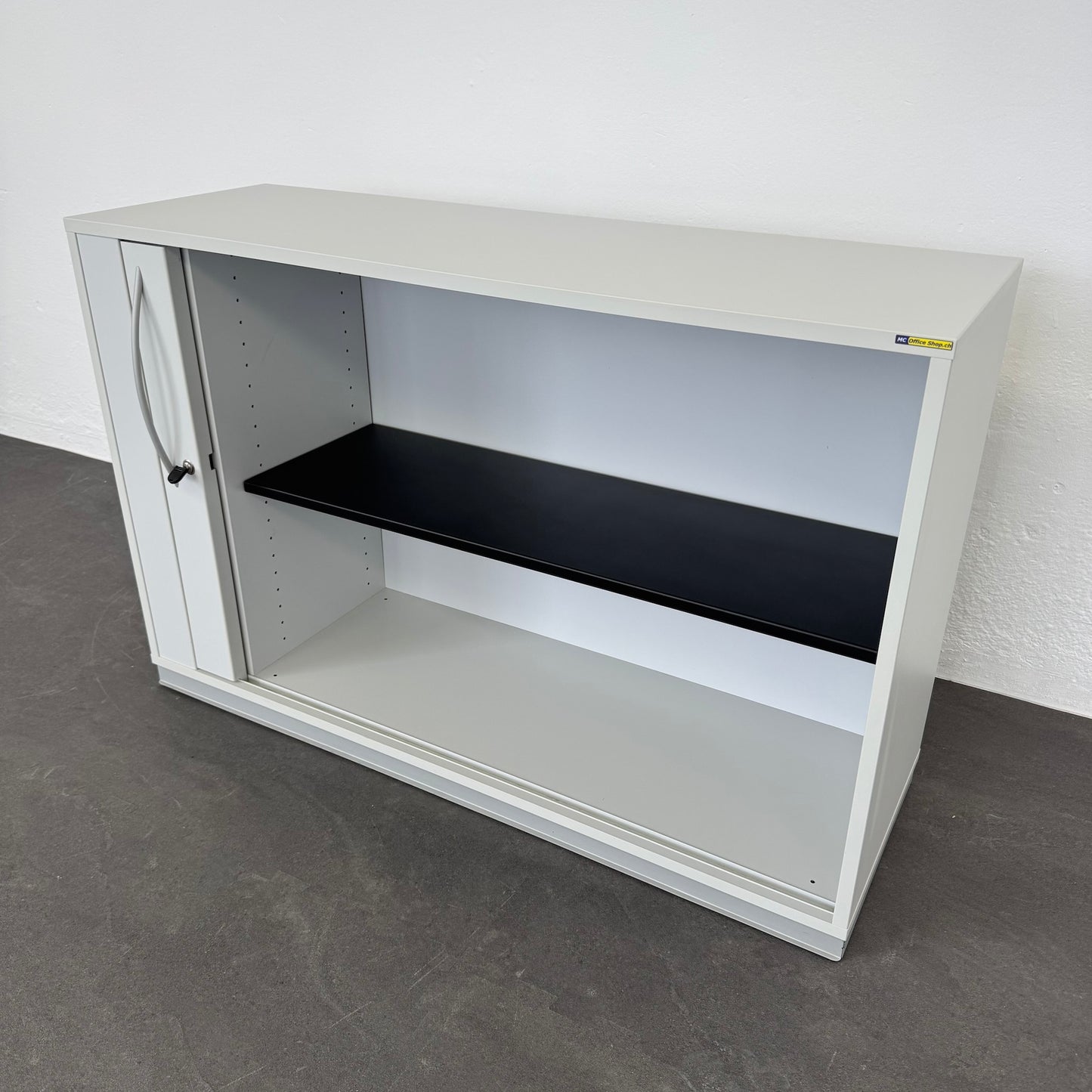 Echo Classic Lateralschrankschrank mit Sockel