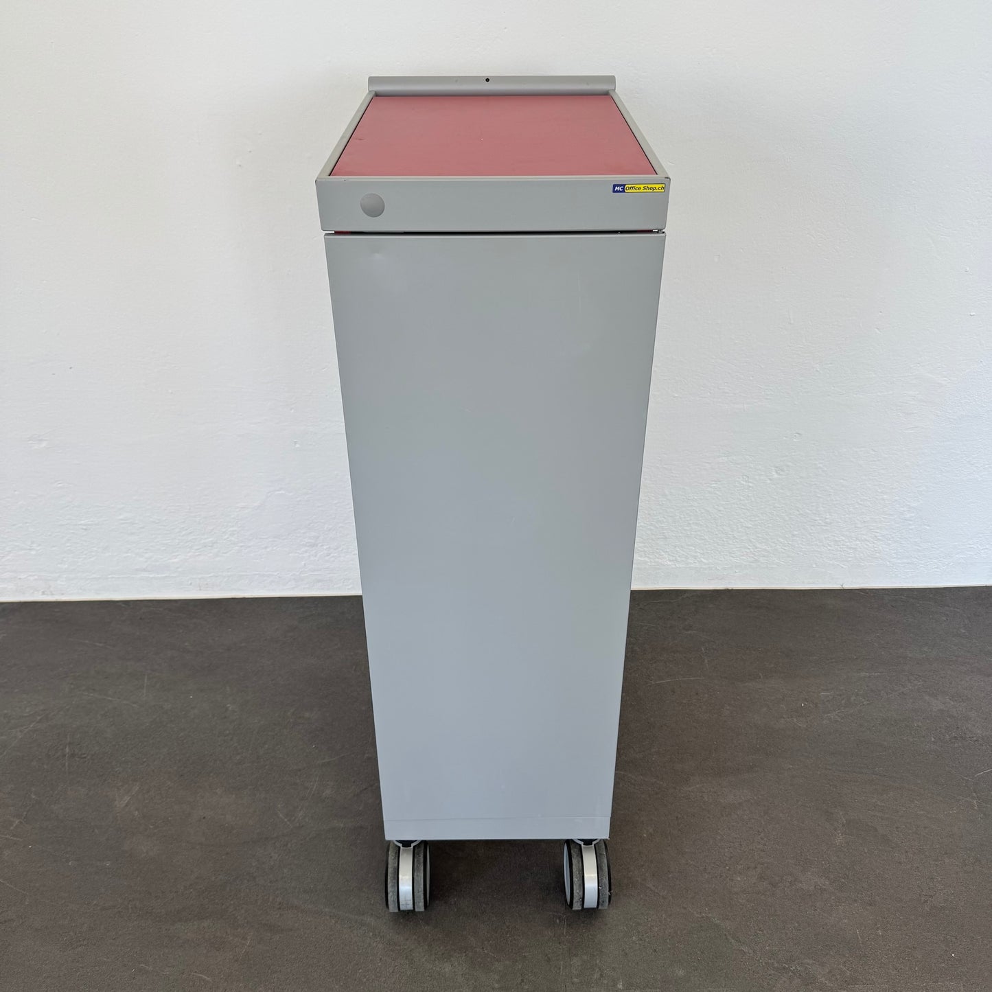 Denz D3 Roll-Caddy in Silbergrau und Rot