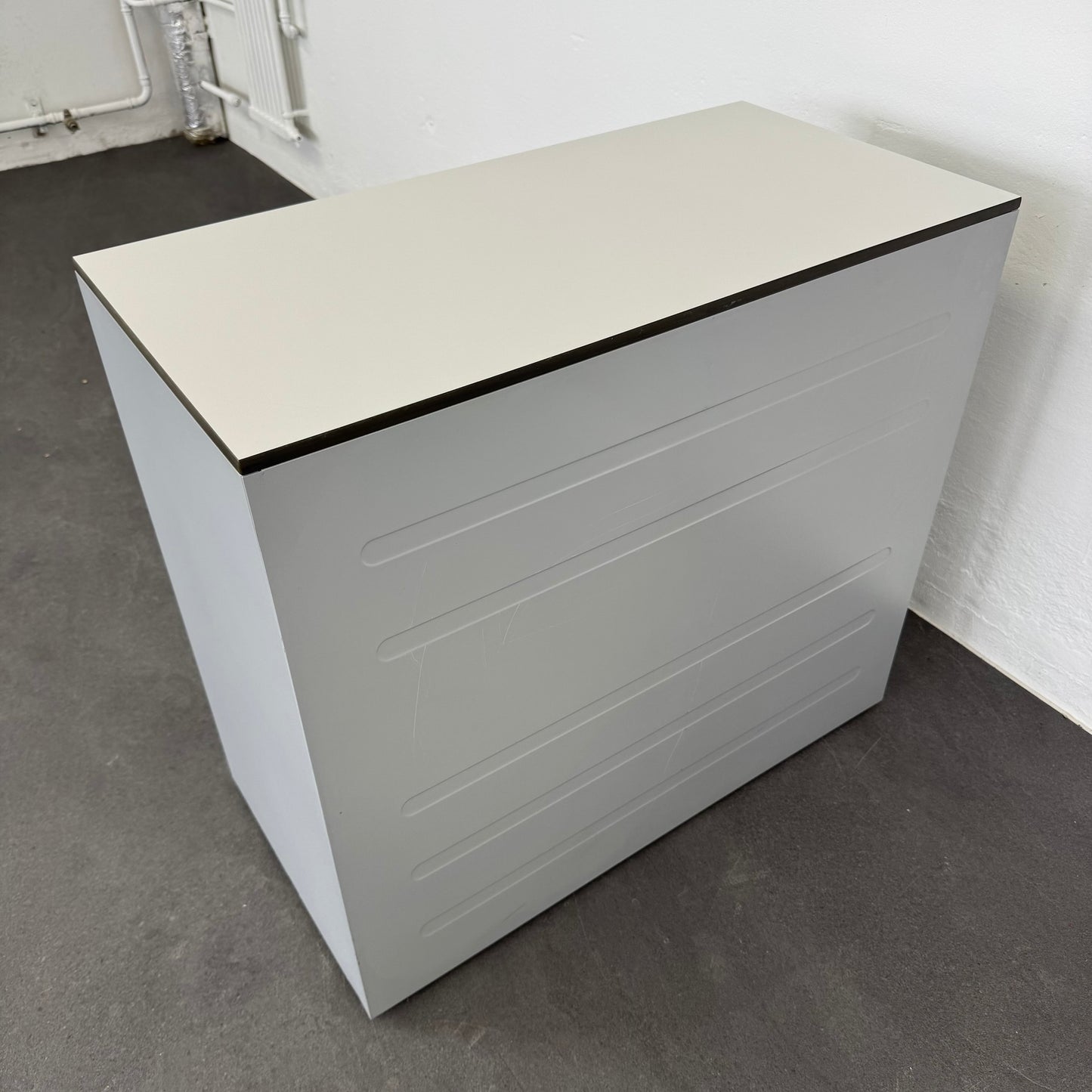 Lista Office Qub Modul-Kombination von hinten