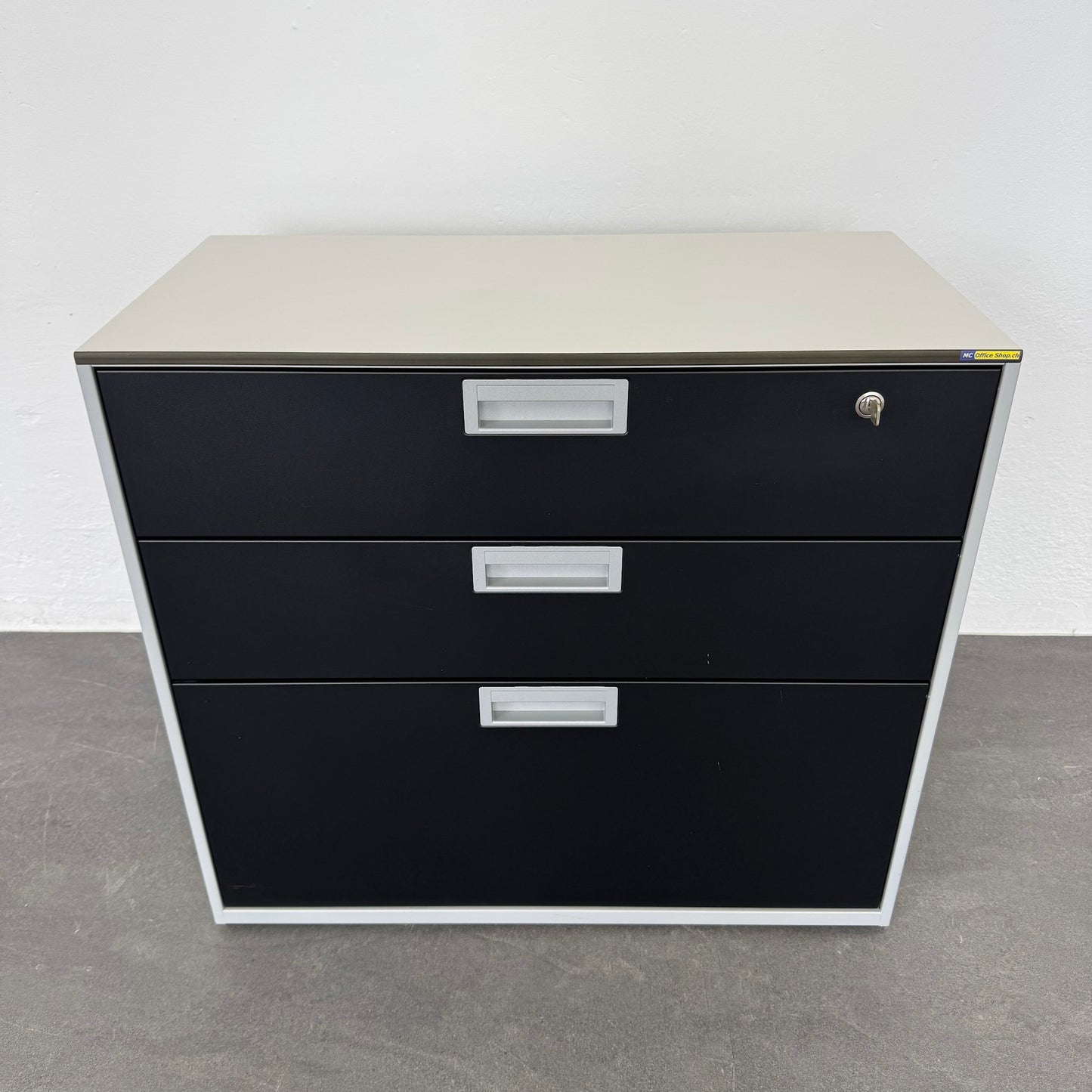 Lista Office Qub Modul-Kombination in Silbergrau und Schwarz