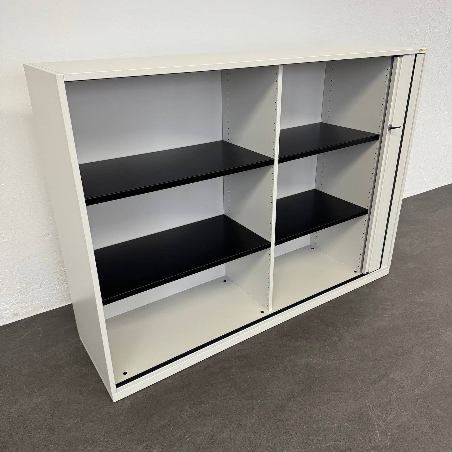 Steelcase Share It Lateralschrank mit 4 Fachboden