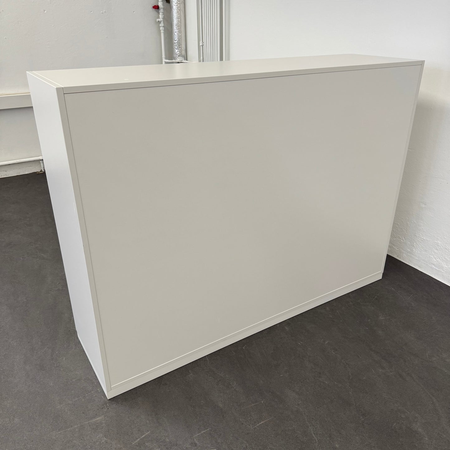 Steelcase Share It Lateralschrank Ansicht von hinten