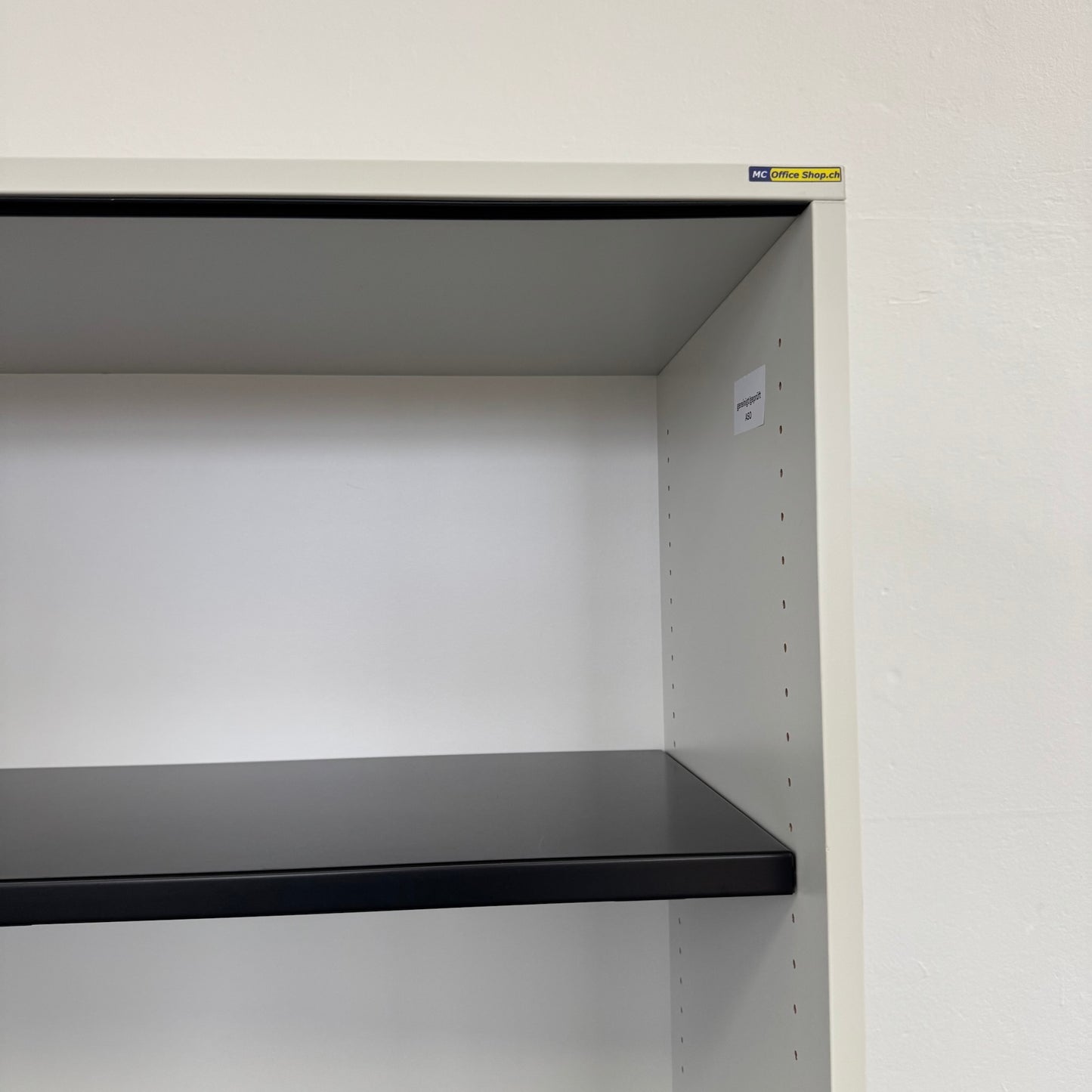 Steelcase Share It Lateralschrank Detailfoto Ecke oben