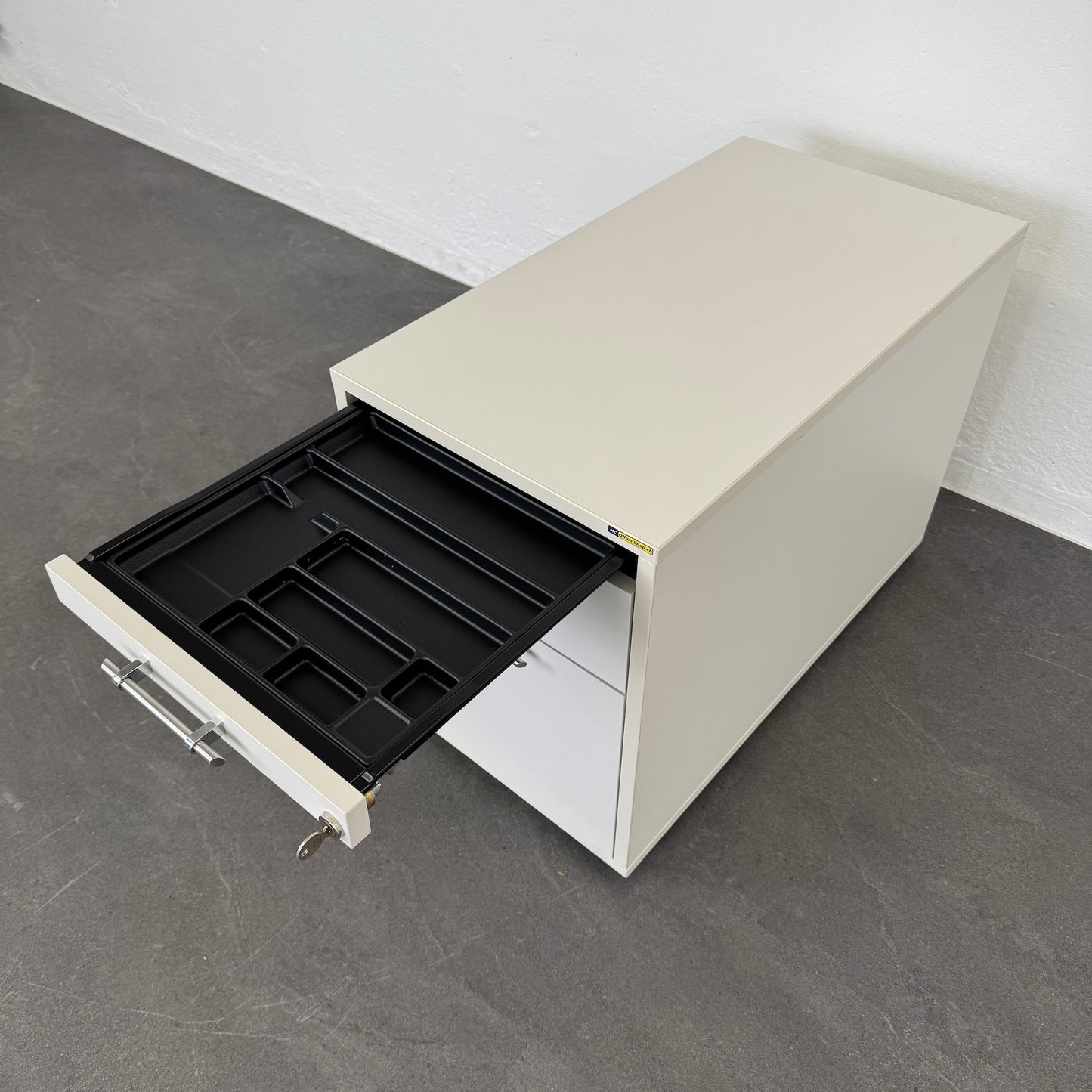 Elan New City Unterstell-Korpus mit Materialschale offen
