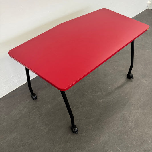 Steelcase Education Roll-Schreibtisch 1400x765mm