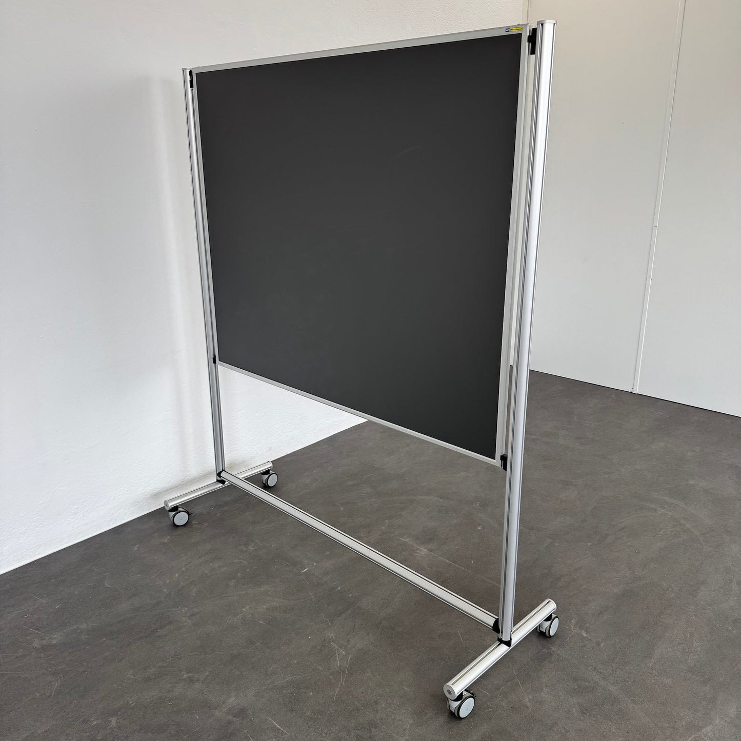 O + C Tafelständer Rückansicht