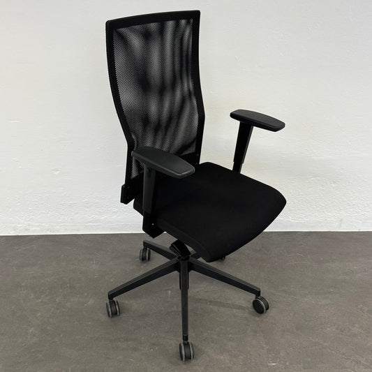 Züco Cubo Bürodrehstuhl mit Armlehnen