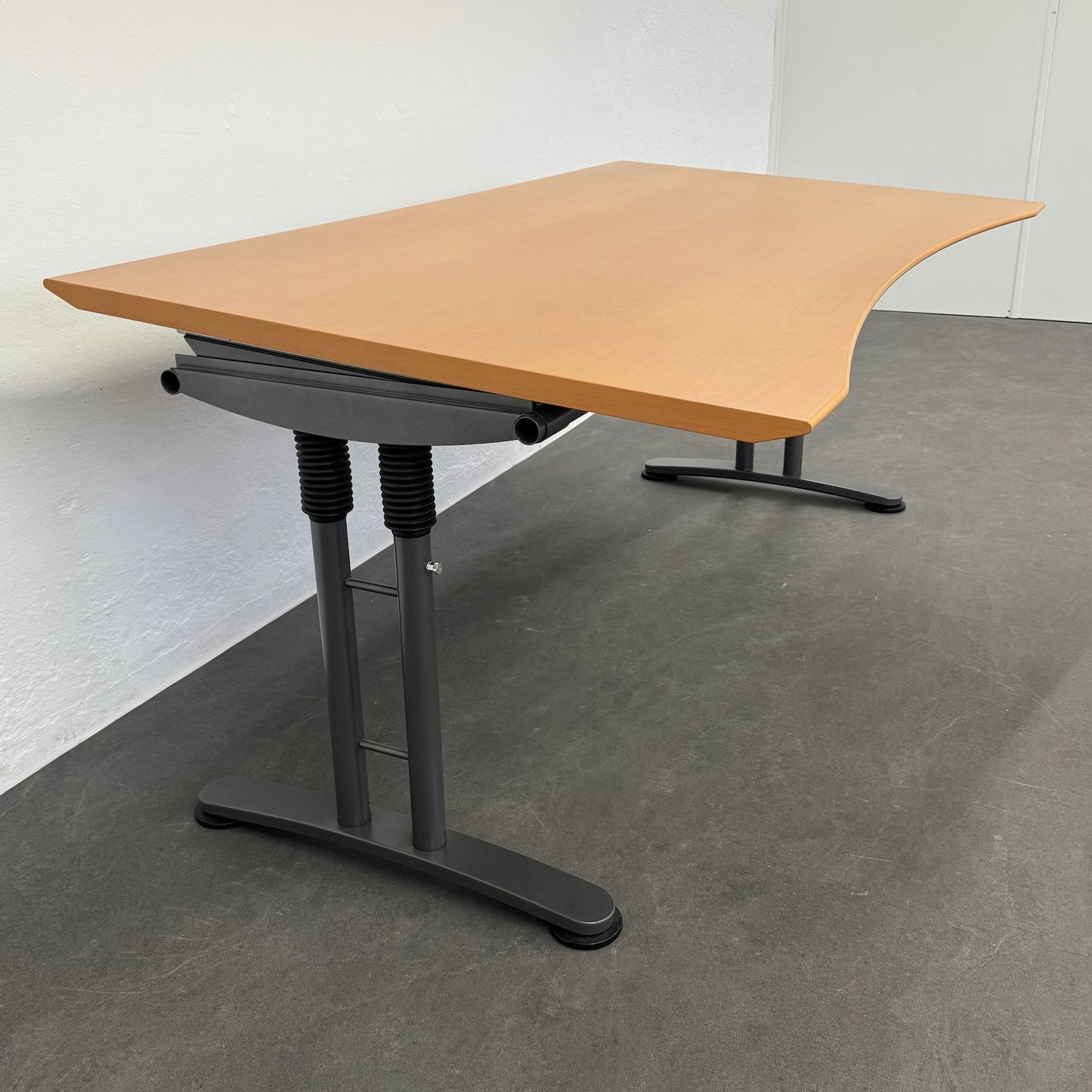 Ergodata System Desk Schreibtisch mit geneigter Tischplatte 4° - 6038765