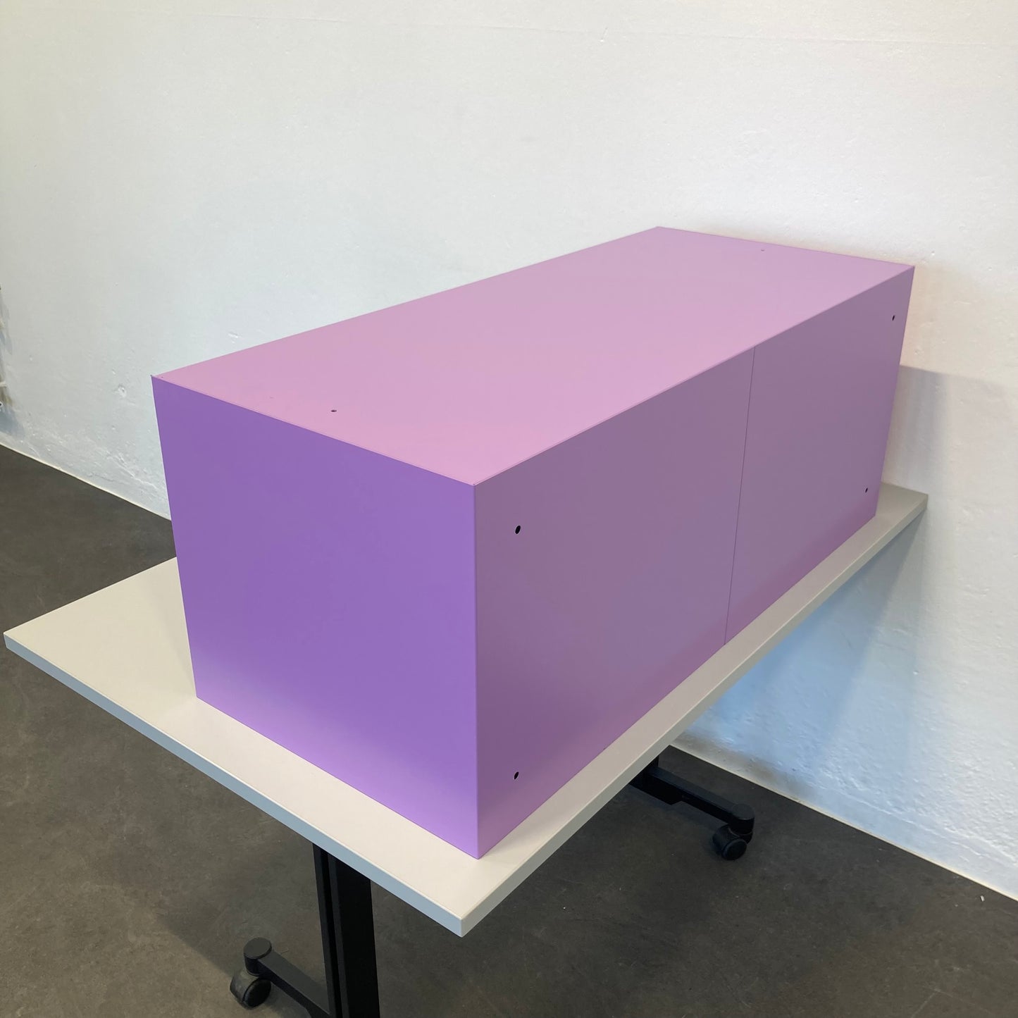 Lista Office LO Locker Blassviolett Ansicht von hinten - 6039008