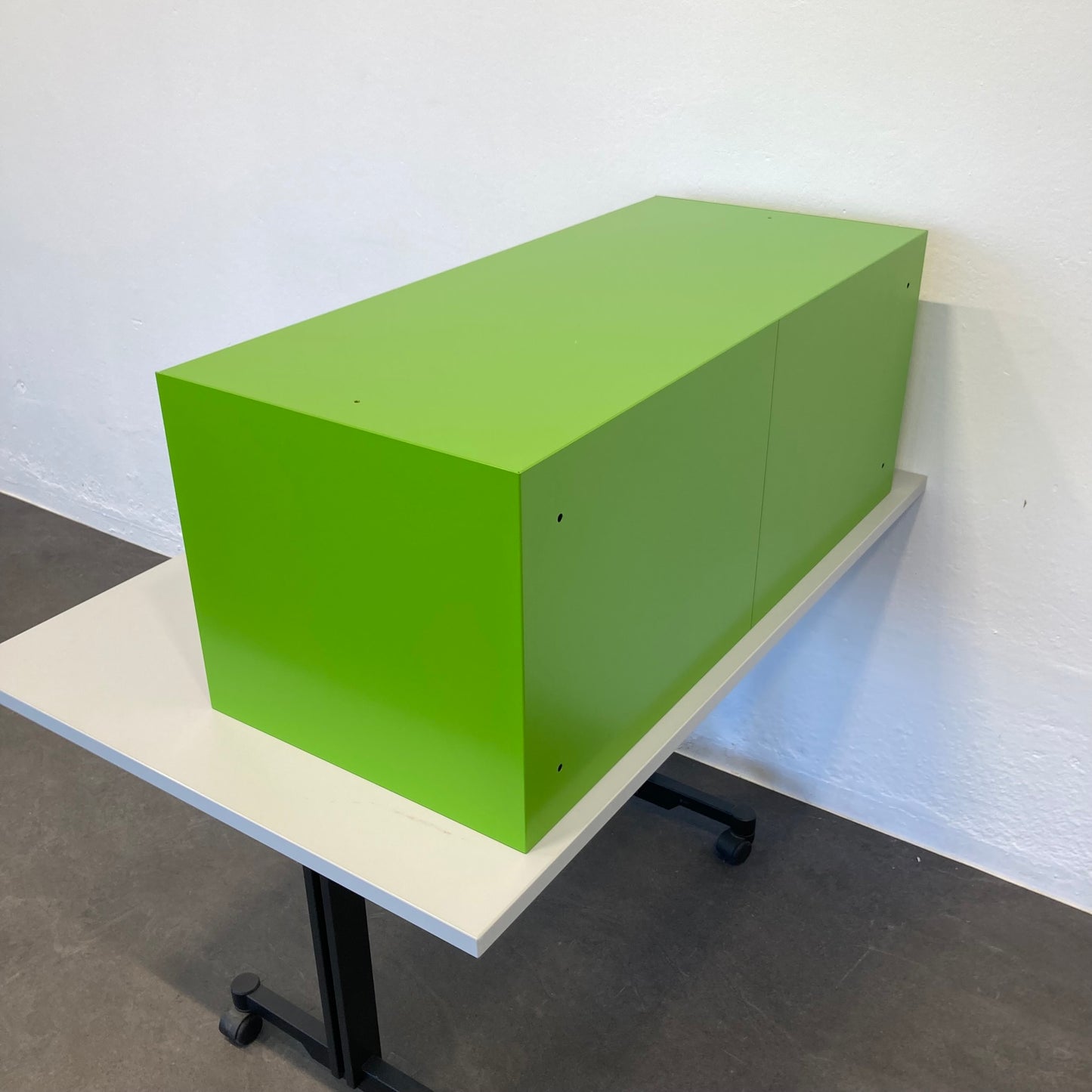 Lista Office LO Locker Grün Ansicht von hinten - 6039018