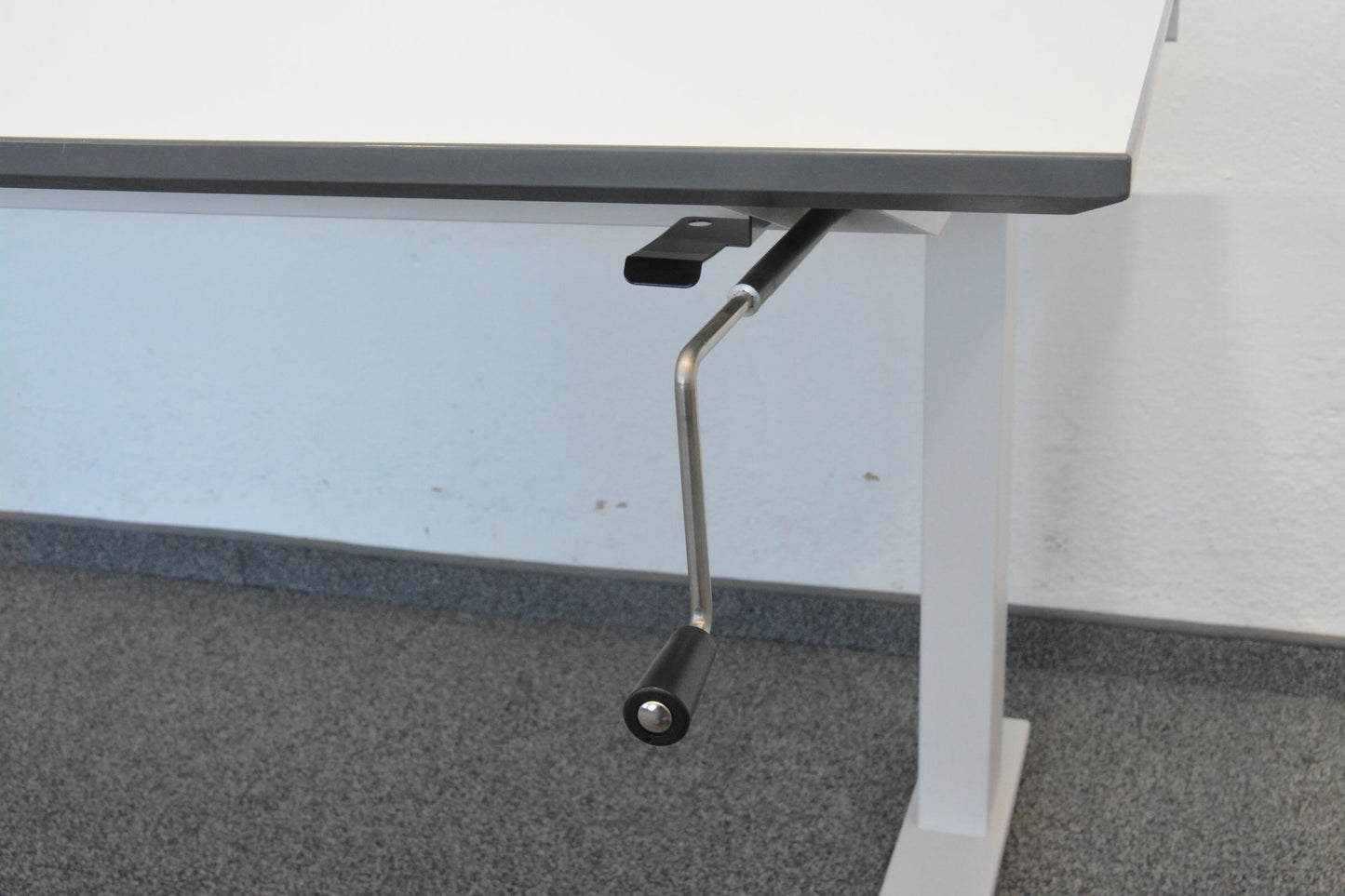 Lista Office Extend Schreibtisch mit Zubehör