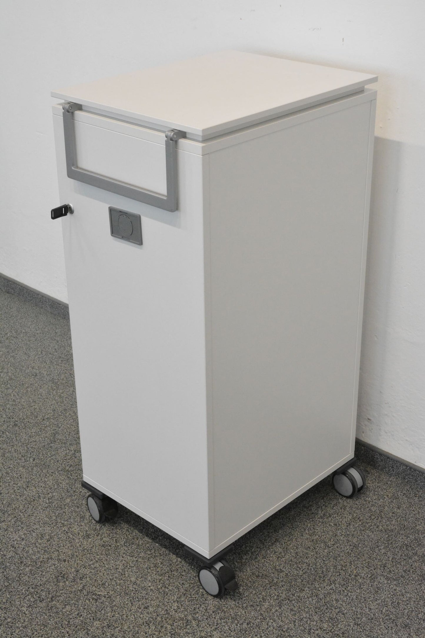 Steelcase Share It Roll-Caddy