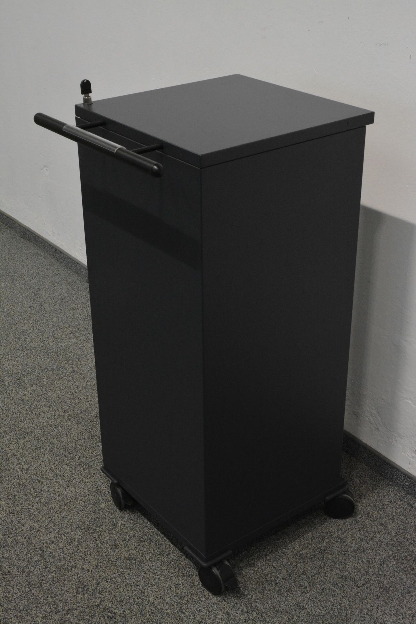 Novex LC2 Roll-Caddy
