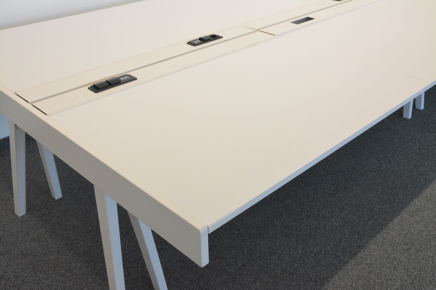 Vitra Joyn Workstation