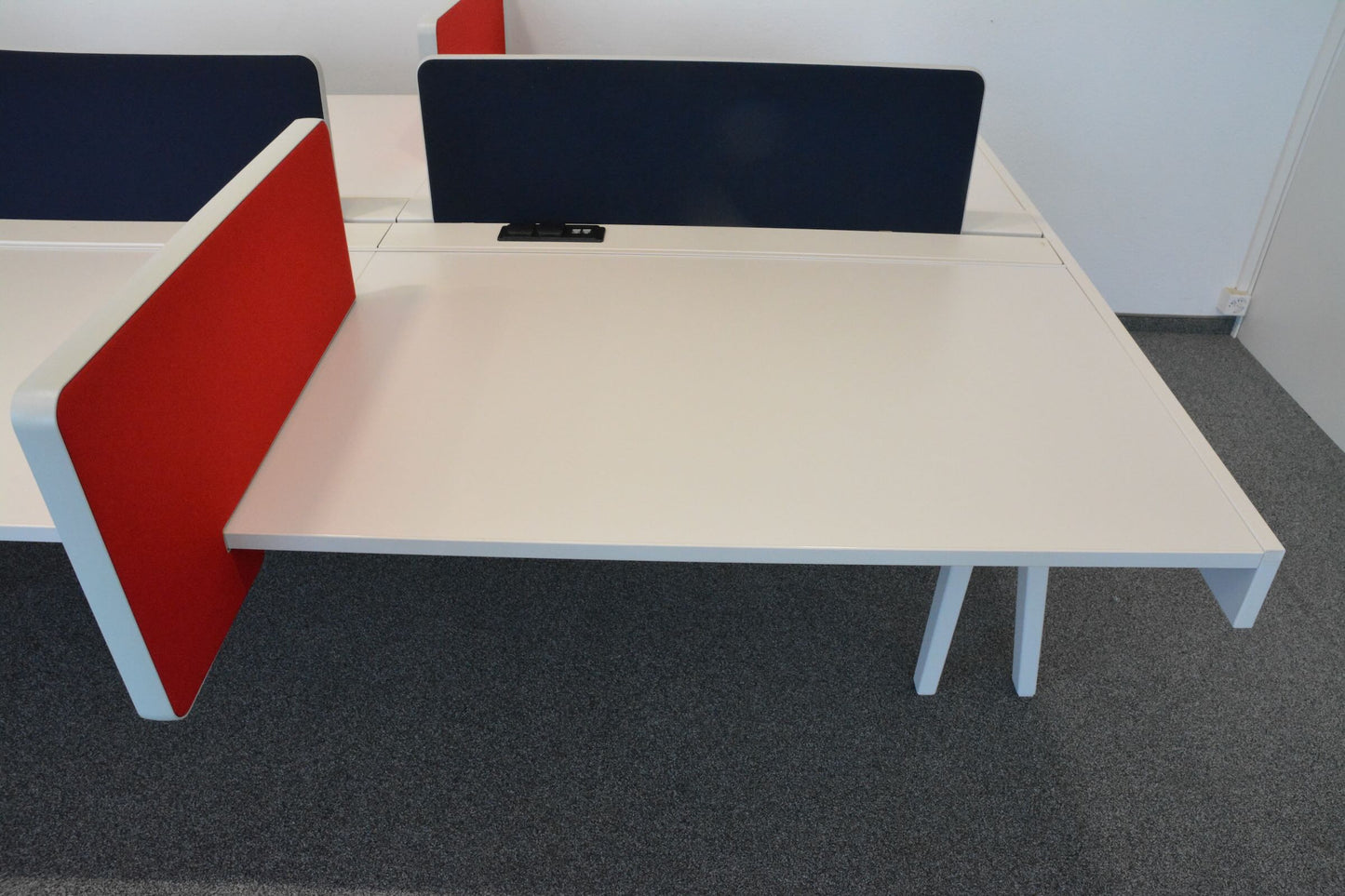 Vitra Joyn Workstation
