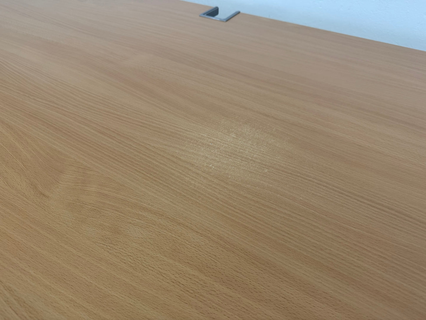 Kinnarps Serie P Sitz-Steh Schreibtisch
