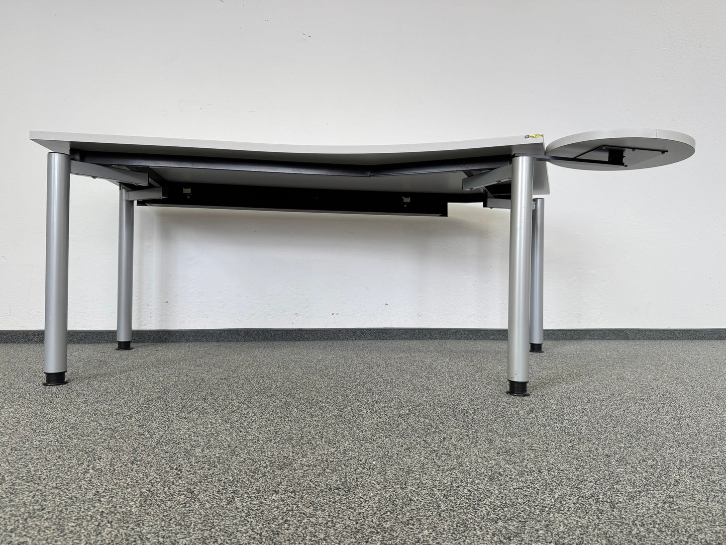 Werndl Vitesse Schreibtisch Freiform