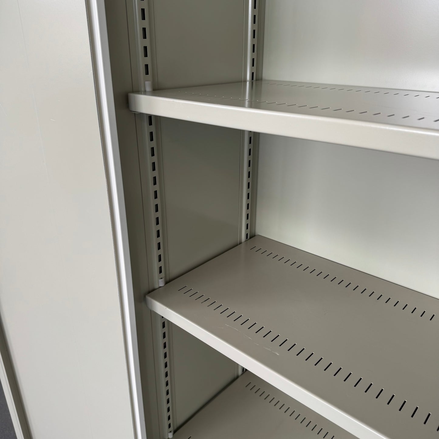 Lista Office Storage Flügeltür-Aktenschrank