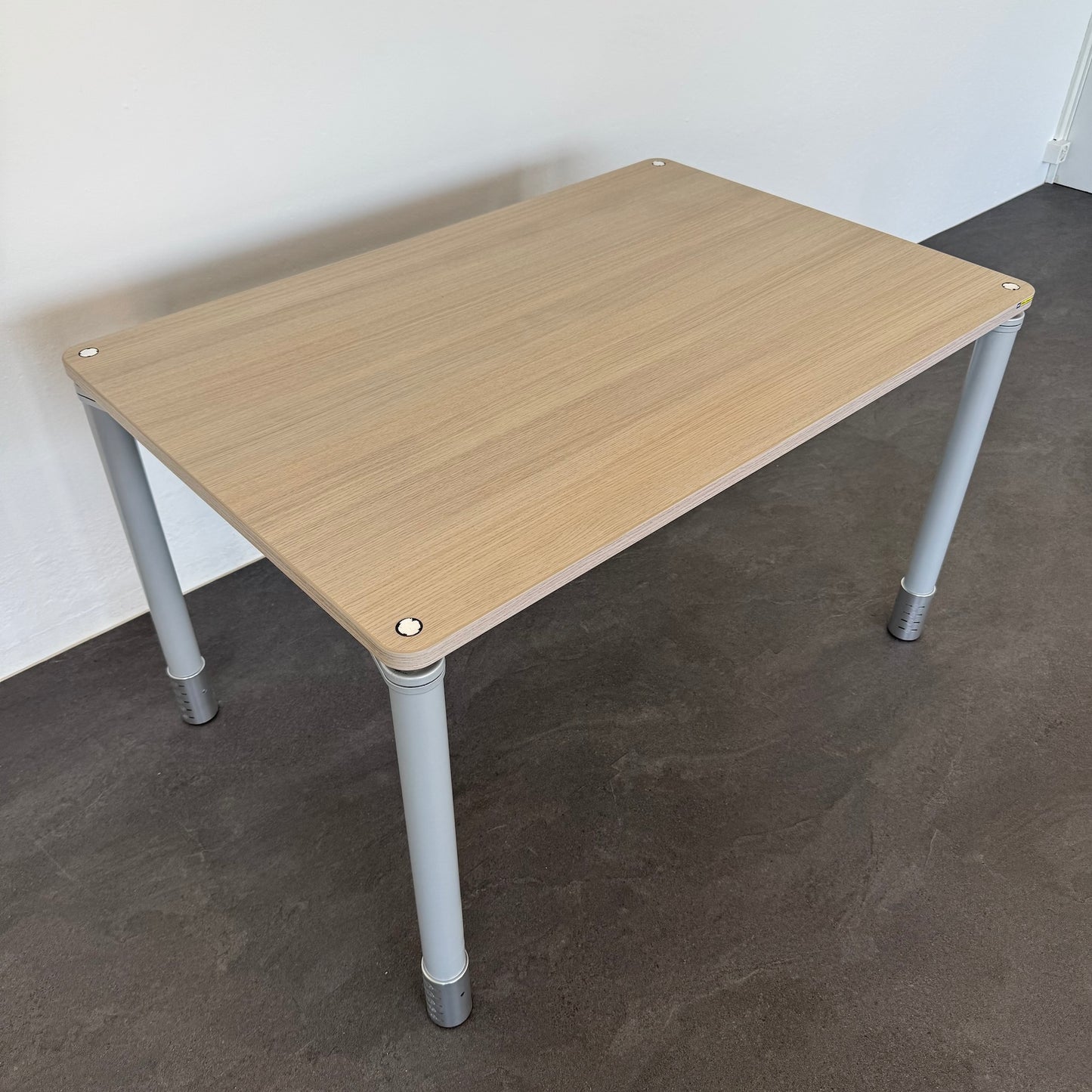 Steelcase Quadrino Schreibtisch