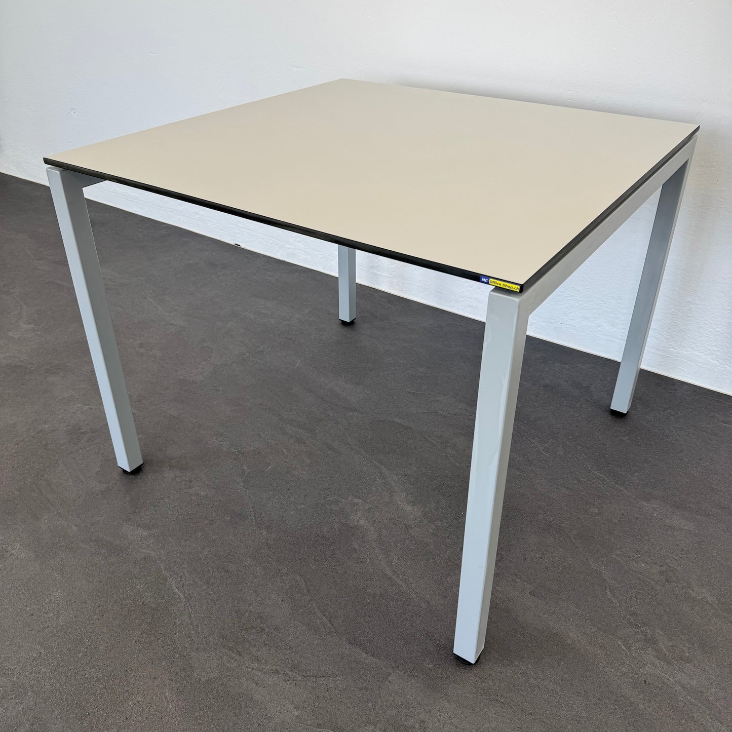 Lista Office Motion Sitzungstisch