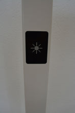 Laden Sie das Bild in den Galerie-Viewer, MC MyLight LED Maye F-R Indirekt-/Direktleuchte mit Sensor - Metall - RAL 9003 Signalweiss